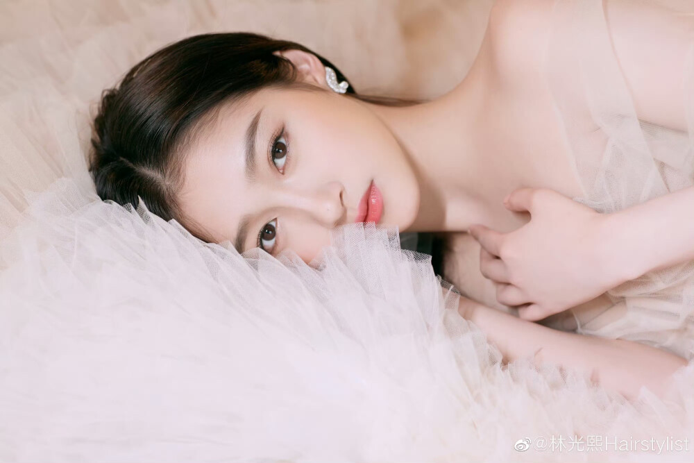 关晓彤
