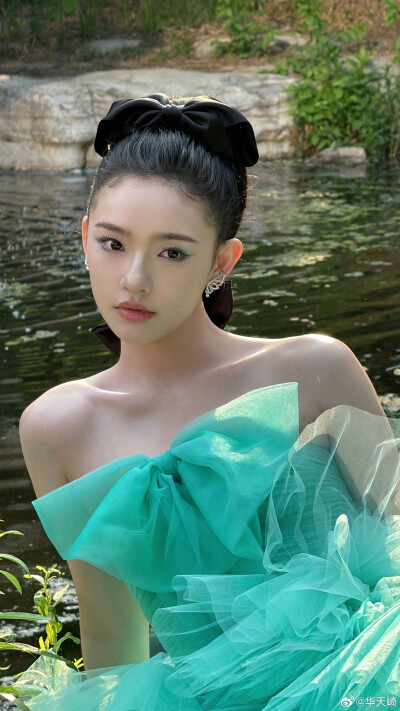 林允