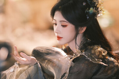 鞠婧祎