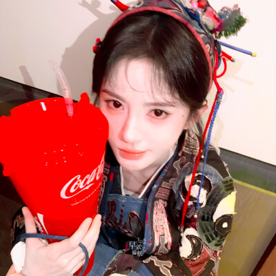 鞠婧祎