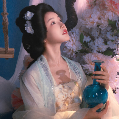 姜贞羽