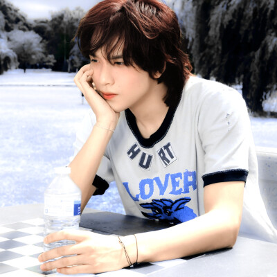 
1989年的蝉鸣^玻璃弹珠滚过地板、Lime soda