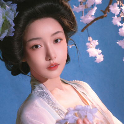 姜贞羽