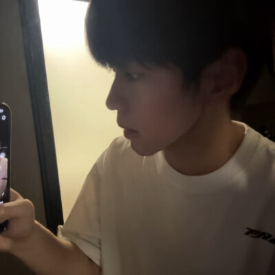 不联系的日子里 是互相比狠心 还是如你所愿