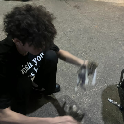 不联系的日子里 是互相比狠心 还是如你所愿
