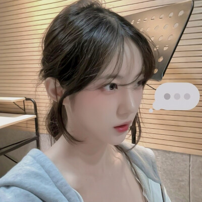 我要做一棵树 我拥有坚强的纹路 因为树拥有漫长的生命 且被允许慢悠悠的生长