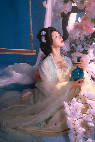 姜贞羽