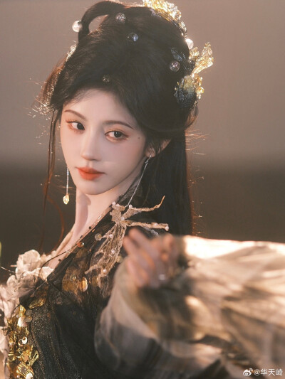 鞠婧祎