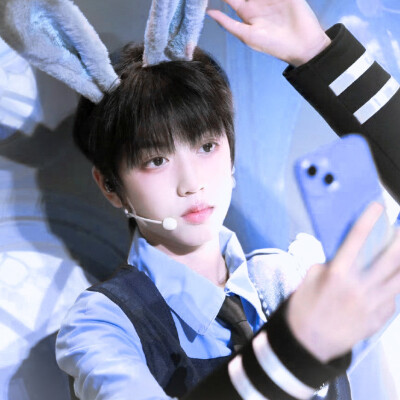  (\⑅(\
໒꒰ྀི˶´˘`˵꒱ྀི১