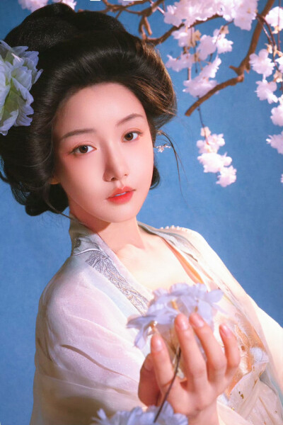 姜贞羽
