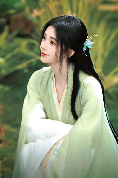 鞠婧祎