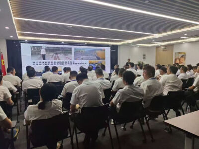 上海铁路局中青干部来访深兰科技新总部大楼