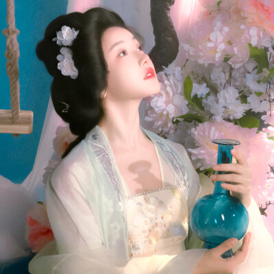 姜贞羽