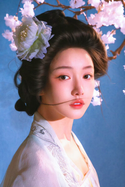 姜贞羽