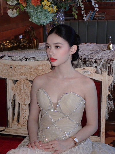 林允