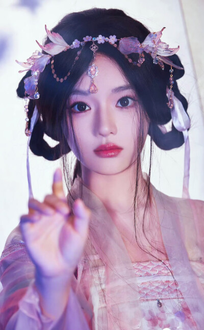 黄霄云