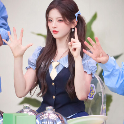 杨超越