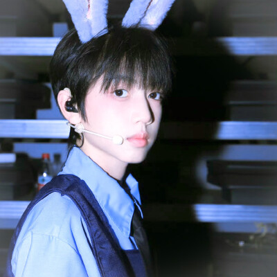  (\⑅(\
໒꒰ྀི˶´˘`˵꒱ྀི১