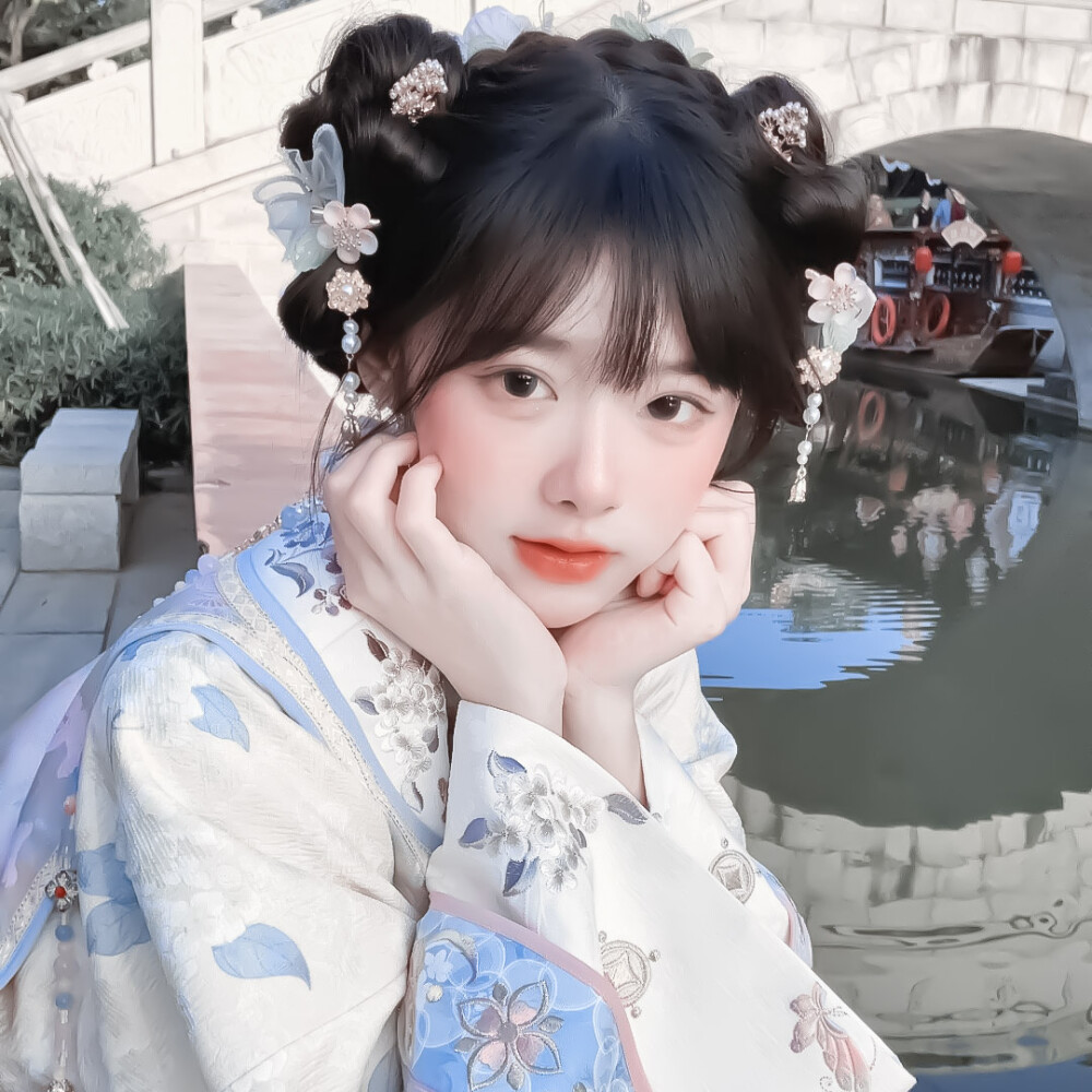 lo(๑•᎑<๑)ｰ☆veu