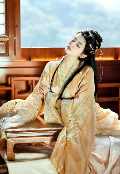 李若嘉