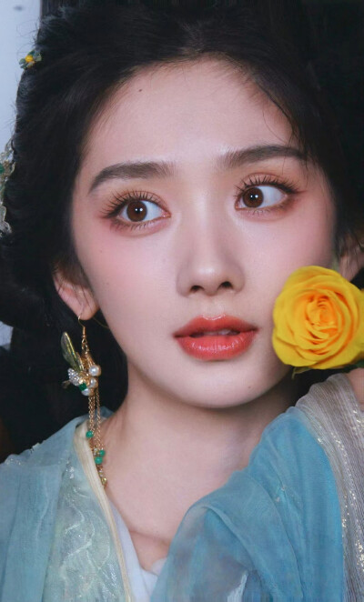 王影璐