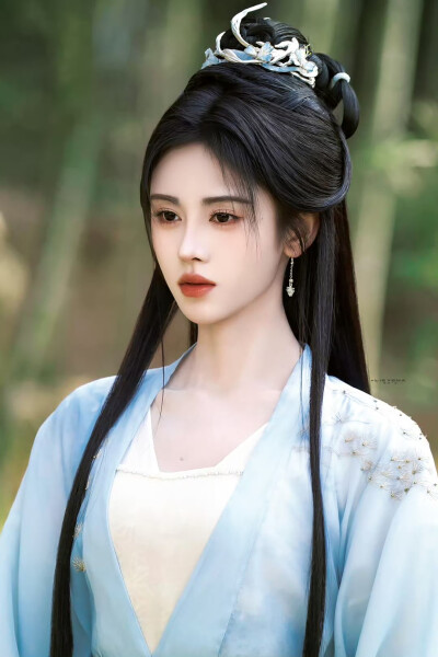 鞠婧祎