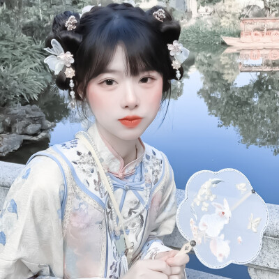 lo(๑•᎑<๑)ｰ☆veu