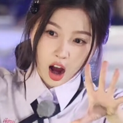 嗷呜一口把你吃掉