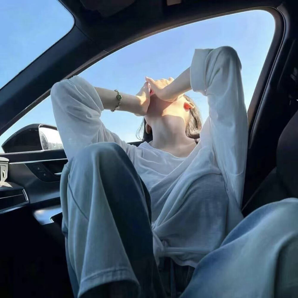 时间真是个好东西，让我们把该看清的都看轻了。