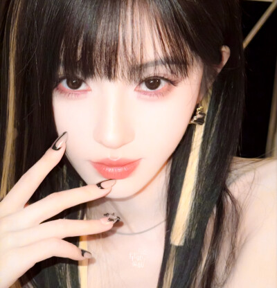 鞠婧祎