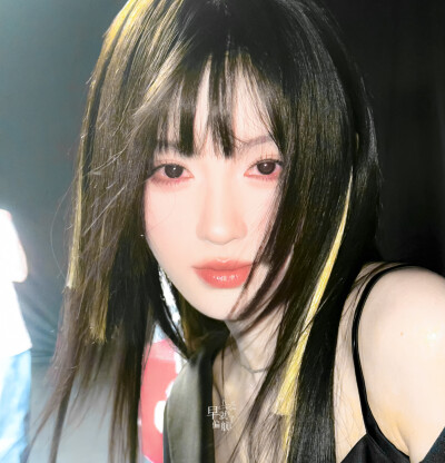 鞠婧祎
