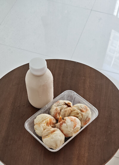 7.10 奶茶 包子