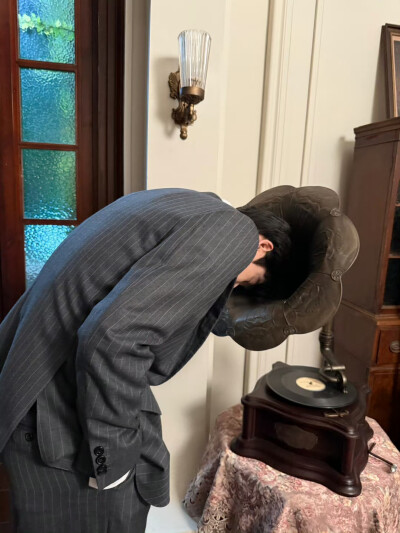 张凌赫