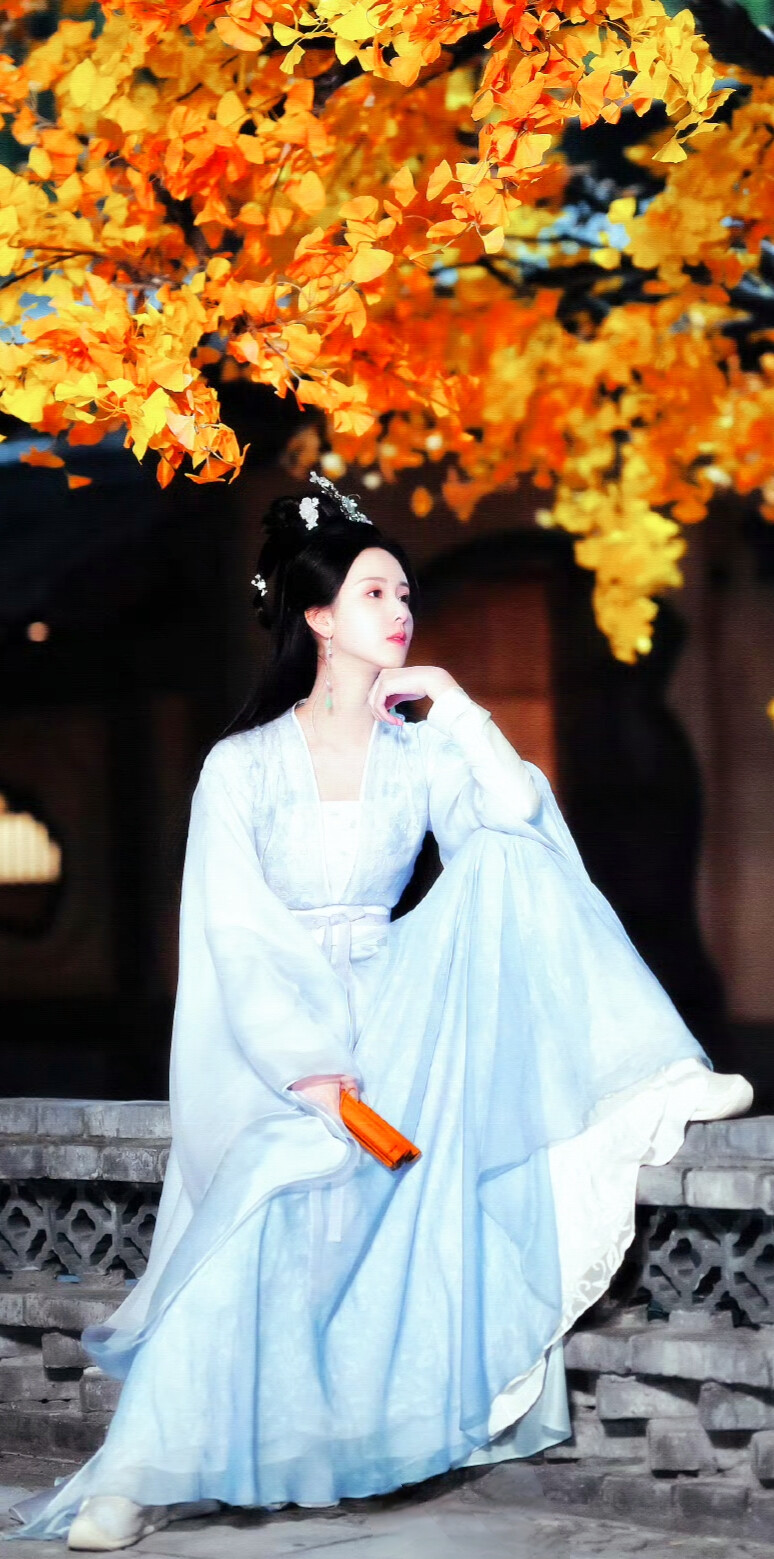 陈都灵