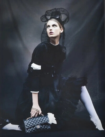 Angela Lindvall