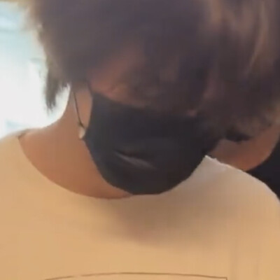 终于不是卫衣了好感动吧