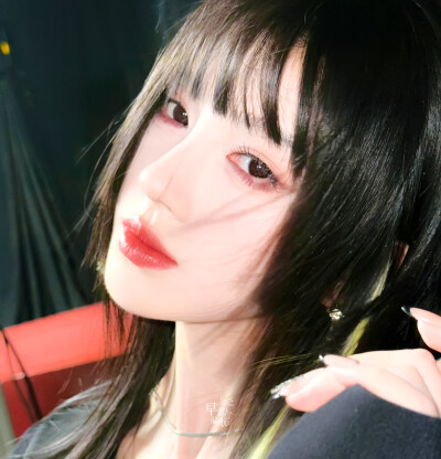 鞠婧祎