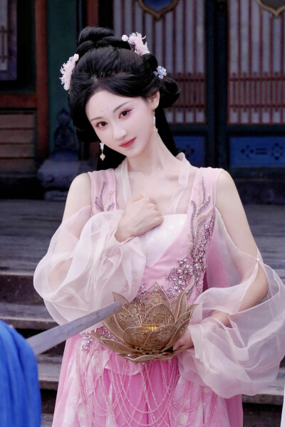 无复为君生 郁瑶