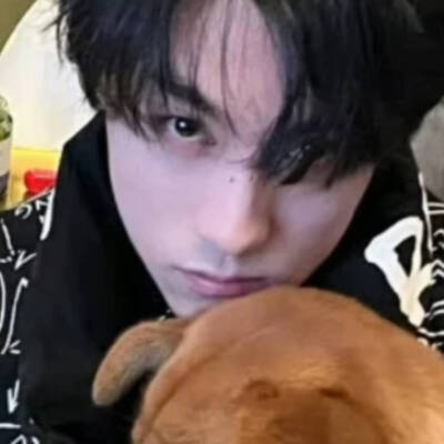 如果你现男友和前男友同时掉水里了，那我能做你男朋友了吗