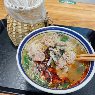 云南生烫牛肉米线