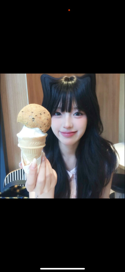 女