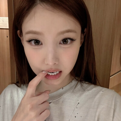 女头