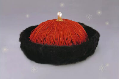 清 熏貂皮红缨皇帝冬吉服朝冠