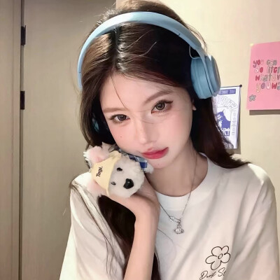 女生头像：愿我们都有感知细碎幸福的能力