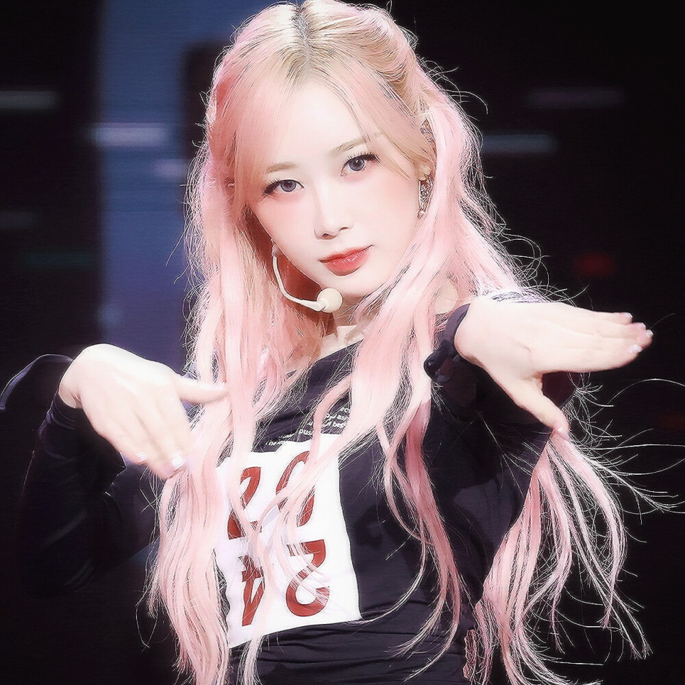  爱我恨我 都得排队
