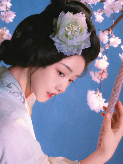 姜贞羽