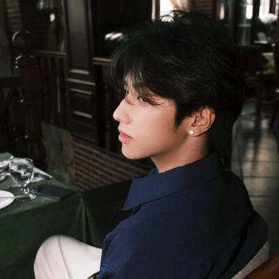 男生头像
喜欢点赞关注收藏