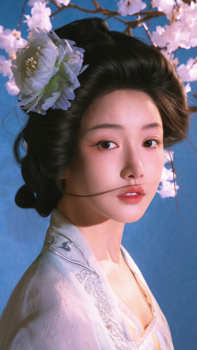 姜贞羽