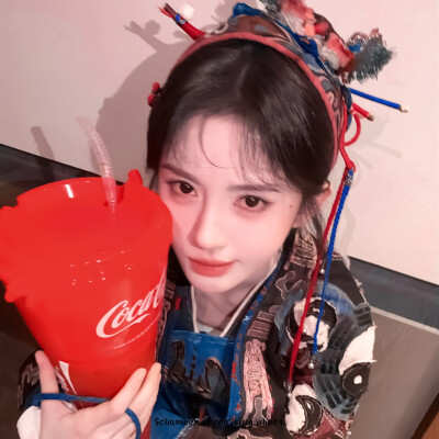 鞠婧祎