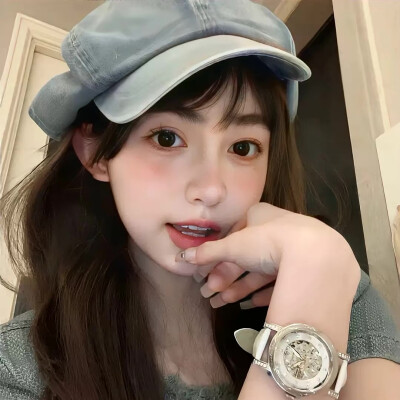女生头像：愿我们都有感知细碎幸福的能力